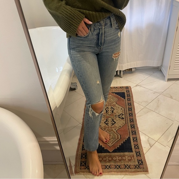 Levi’s 501 Distressed Jeans - Picture 3 of 6